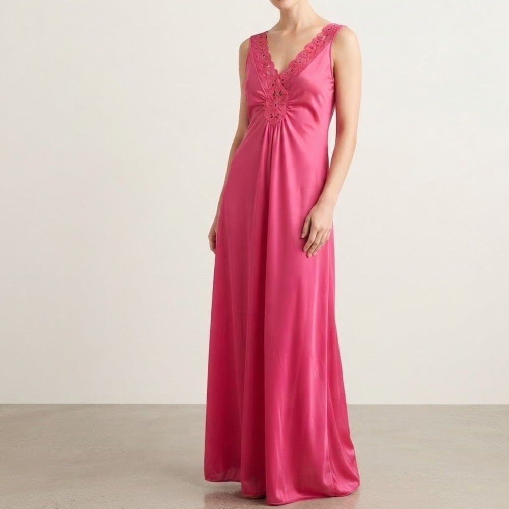 Vintage Vanity Fair Petites Pink Long Nightgown Slip Dress M 10 12 Lace V-Neck